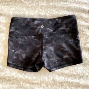 Lululemon Camo Align Short Spandex
